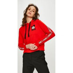 Tally Weijl - Bluza. Czerwone bluzy TALLY WEIJL, m, z aplikacjami, z bawełny, z kapturem. W wyprzedaży za 89.90 zł.