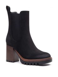 Foreverfolie Botki w kolorze czarnym rozmiar: 37. Czarne botki Foreverfolie, bez wzorów, bez obcasa, bez zapięcia. Za 130.99 zł.