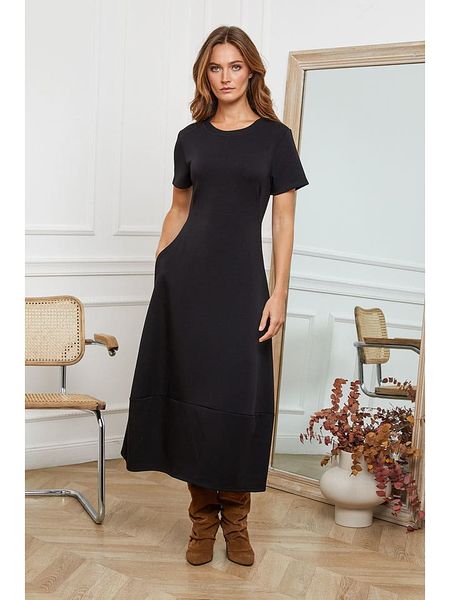 Joséfine Sukienka "Lioris" w kolorze czarnym rozmiar: M. Czarne sukienki Joséfine, na co dzień, m, bez wzorów, bez kołnierzyka, bez ramiączek, maxi, proste. Za 130.50 zł.