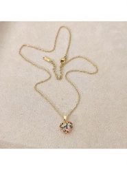 Nakkash Pozłacany naszyjnik z zawieszką - dł. 42 cm rozmiar: onesize. Żółte naszyjniki Nakkash, z cyrkonią, pozłacane. Za 48.16 zł.