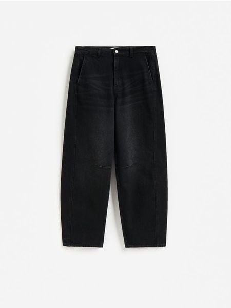 Jeansy barrel leg z przeszyciami - czarny. Czarne jeansy Reserved, bez wzorów. Za 199.99 zł.