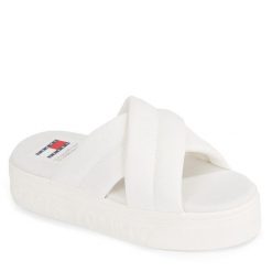 Klapki Tommy Jeans. Klapki Tommy Jeans, bez wzorów, z jeansu, bez obcasa. Za 169.99 zł.