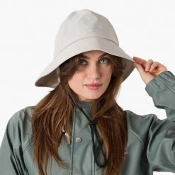 Kapelusz Przeciwdeszczowy Wędrówki Unisex Väderöarna Wodoodporny. Niebieskie kapelusze SWEDEMOUNT, bez wzorów, z materiału. Za 69.99 zł.