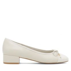 Baleriny Nine West. Brązowe baleriny Nine West, bez wzorów, bez obcasa. Za 159.99 zł.