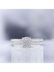 DIAMOND & CO Złoty pierścionek "Toi que j'aime" z diamentami rozmiar: 54. Szare pierścionki Diamond & Co, z diamentem, złote. Za 2,609.99 zł.