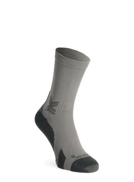 Skarpety do biegania X-Socks Run Discover Crew. Zielone skarpety X Socks, bez wzorów, z elastanu. Za 93.49 zł.
