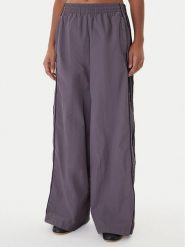 Adidas Spodnie dresowe Adibreak adicolor Adilenium JV7487 Szary Oversize. Szare spodnie dresowe Adidas, xs, bez wzorów, z dresówki. Za 269.99 zł.