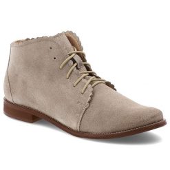 Beżowe Botki Armodo Modne Welurowe Obuwie Damskie. Brązowe botki Armodo, bez wzorów, z nubiku, bez obcasa, na płaskiej podeszwie, bez zapięcia. Za 356.99 zł.
