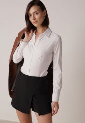 Czarne Spódnico-Szorty z Wysokim Stanem Zdobione Rozcięciem Crethoesa. Czarne szorty Born2be, z aplikacjami, z materiału, z podwyższonym stanem. Za 79.99 zł.