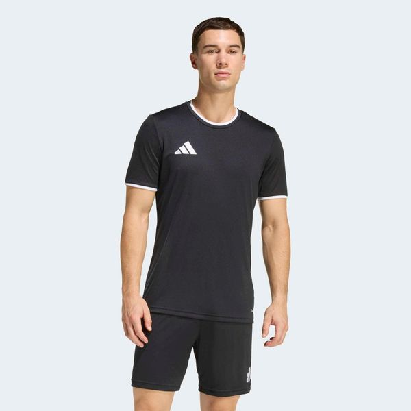 Koszulka piłkarska ADIDAS Entrada 26. Bluzki Adidas, l, bez wzorów, prążkowane, sportowe, bez kołnierzyka, bez ramiączek. W wyprzedaży za 59.99 zł.