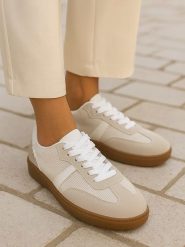 Bellucci Sneakersy w kolorze beżowo-białym rozmiar: 37. Białe trampki Bellucci, bez wzorów, bez zapięcia. Za 92.42 zł.