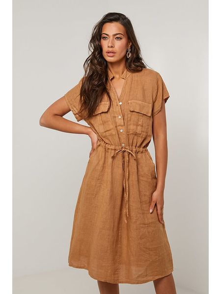 Le Monde du Lin Lniana sukienka w kolorze jasnobrązowym rozmiar: 38/40. Brązowe sukienki Le Monde du Lin, na co dzień, bez wzorów, ze lnu, klasyczne, bez kołnierzyka, bez ramiączek, midi, proste. Za 154.07 zł.