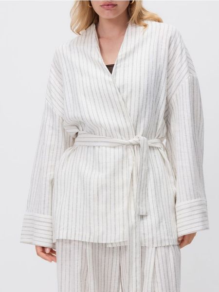 Marynarka z lnem - wielobarwny. Marynarki i żakiety Reserved, l, bez wzorów, z wiskozy. W wyprzedaży za 35.99 zł.