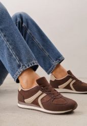 Brązowe Sneakersy Casual z Imitacji Zamszu z Geometrycznymi Wstawkami na Boku Sadiqa. Brązowe obuwie sportowe Renee, z jeansu, przed kostkę, bez zapięcia. Za 119.99 zł.