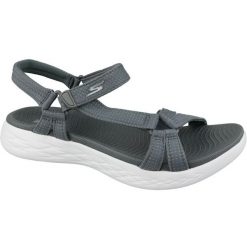 Sandały damskie, Skechers On The Go 600. Szare sandały Skechers, bez wzorów, sportowe, bez obcasa, bez zapięcia. Za 229.99 zł.