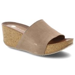 Klapki damskie Armodo, cholewka ze skóry naturalnej zamszowej z szerokim paskiem na wysokim koturnie, beżowe, 40311. Brązowe klapki Armodo, bez wzorów, ze skóry, bez obcasa, na koturnie. Za 299.00 zł.