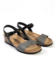 BACKSUN Sandały "Calabria" w kolorze srebrno-czarnym na koturnie rozmiar: 37. Czarne sandały Backsun, bez wzorów, z materiału, z otwartym noskiem, bez obcasa, na koturnie, bez zapięcia. Za 173.99 zł.