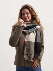 TRAVELIN' Szal w kolorze czarno-beżowym rozmiar: onesize. Brązowe szaliki Travelin', bez wzorów, z materiału. Za 152.99 zł.