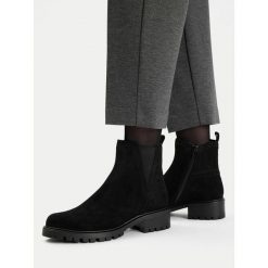 Sztyblety Lasocki. Czarne botki Lasocki, bez wzorów, bez obcasa, na płaskiej podeszwie, bez zapięcia. Za 249.99 zł.
