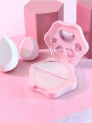 Rozświetlacz do twarzy w opakowaniu w kształcie łapki - różowy. Rozświetlacze Sinsay. Za 12.99 zł.