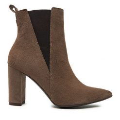 Botki R.Polański. Brązowe botki R.Polański, bez wzorów, bez obcasa, na słupku, bez zapięcia. Za 639.99 zł.