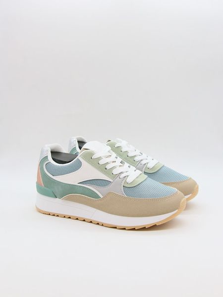 Bellucci Sneakersy ze wzorem rozmiar: 39. Trampki Bellucci, bez wzorów, bez zapięcia. Za 159.95 zł.