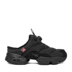Klapki Reebok. Czarne klapki Reebok, bez wzorów, bez obcasa. Za 389.99 zł.