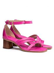 LLOYD Skórzane sandały w kolorze różowym rozmiar: 39. Różowe sandały LLOYD, bez wzorów, ze skóry, klasyczne, z otwartym noskiem, bez obcasa, bez zapięcia. Za 254.74 zł.