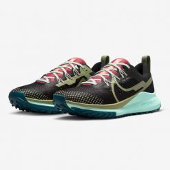 Buty Damskie Sportowe Nike W React Pegasus Trail 4. Czarne obuwie sportowe Nike, bez zapięcia, do biegania. Za 506.00 zł.