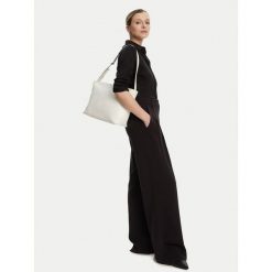 Torebka Calvin Klein. Białe torebki klasyczne Calvin Klein, bez wzorów, bez dodatków. Za 328.99 zł.