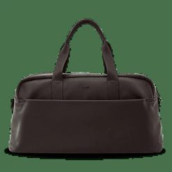 Duża torba sportowa WINGS WILLOW BLACK. Czarne torby na ramię Wings, bez wzorów, z materiału, sportowe, na ramię, duże, bez dodatków. Za 259.90 zł.