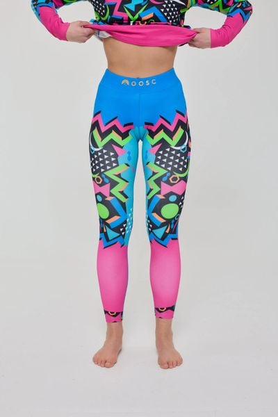 Legginsy termoaktywne – Nutscracker 2.0 damskie. Czerwone legginsy OOSC, l, bez wzorów, z materiału, z podwyższonym stanem, długie. Za 269.99 zł.