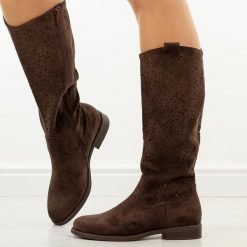 Brązowe ażurowe kozaki damskie S.Barski 8023. Brązowe kozaki S.BARSKI, na jesień, z zamszu, bez obcasa, na obcasie, bez zapięcia. Za 269.00 zł.