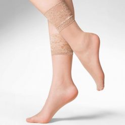 Cienkie skarpetki Gabriella z koronką Kala beige. Brązowe skarpety Gabriella, bez wzorów, z dzianiny. Za 21.90 zł.