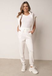 Białe Spodnie Dresowe Joggery z Wysokim Stanem i Ściągaczami przy Kostkach Janlea. Białe spodnie dresowe Born2be, na co dzień, l, bez wzorów, z dresówki, z podwyższonym stanem, długie. Za 89.99 zł.