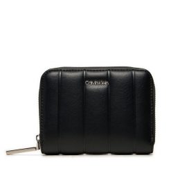 Mały Portfel Damski Calvin Klein. Czarne portfele Calvin Klein, bez wzorów. Za 199.99 zł.