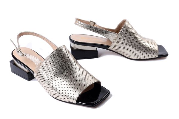 BOCCATO 335.50560 29-53 T S.ALTN, sandały damskie. Żółte sandały Boccato, bez wzorów, ze skóry, bez obcasa, na obcasie, bez zapięcia. Za 364.90 zł.