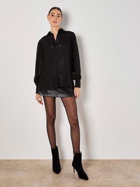 Apricot Bluzka w kolorze czarnym rozmiar: M. Czarne bluzki Apricot, m, bez wzorów, bez kołnierzyka, bez ramiączek. Za 114.17 zł.