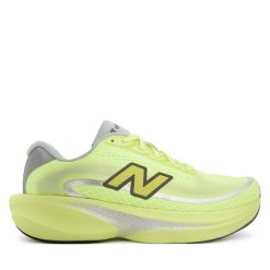 Buty do biegania New Balance. Zielone obuwie sportowe New Balance, bez zapięcia, do biegania. Za 649.99 zł.