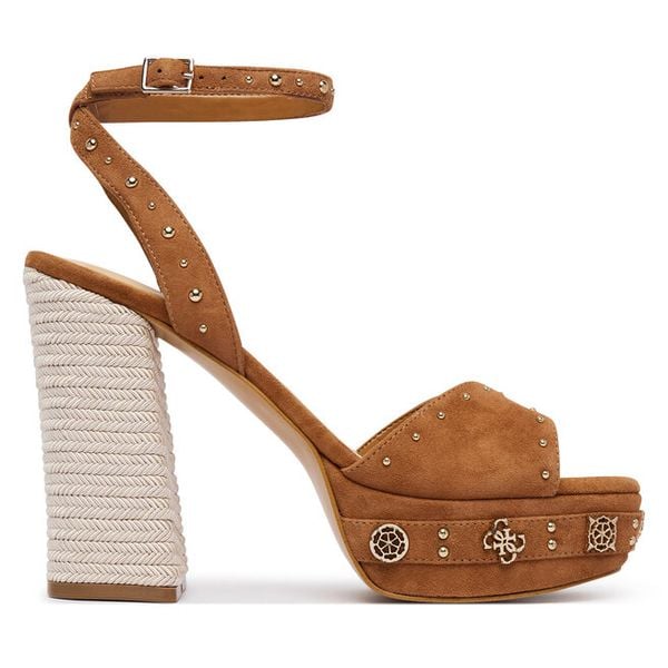 Sandały Guess. Brązowe sandały Guess, z aplikacjami, bez obcasa, na słupku, bez zapięcia. Za 719.99 zł.
