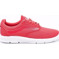Vans - Buty. Czerwone obuwie sportowe Vans, z gumy, bez zapięcia. W wyprzedaży za 199.90 zł.