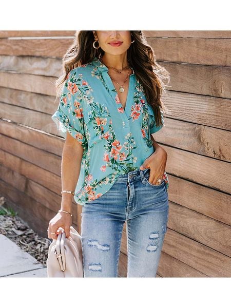 LA Angels Bluzka w kolorze błękitnym rozmiar: S. Niebieskie bluzki LA Angels, s, bez wzorów, z wiskozy, bez kołnierzyka, bez ramiączek. Za 88.02 zł.