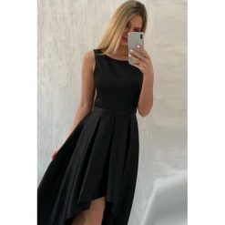 Sukienka MADISON BLACK. Czarne sukienki Sukienka MADISON BLACK, l, bez wzorów, bez kołnierzyka, bez ramiączek. W wyprzedaży za 119.00 zł.
