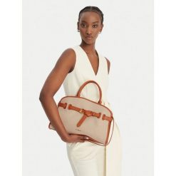 Torebka Coccinelle. Brązowe torebki klasyczne Coccinelle, bez wzorów, bez dodatków. Za 1,849.99 zł.