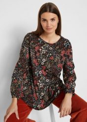 Tunika shirtowa z nadrukiem, z bawełny. Czarne tuniki bonprix, bez wzorów, z bawełny, eleganckie, bez kołnierzyka, bez ramiączek. Za 84.99 zł.