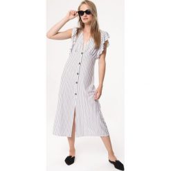 Biała Sukienka Very Nice Of You. Białe sukienki Born2be, na lato, m, bez wzorów, z materiału, bez kołnierzyka, bez ramiączek, midi. Za 64.99 zł.
