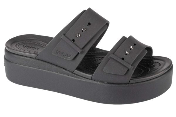 Sandały CROCS BROOKLYN W Czarny. Czarne sandały Crocs, bez wzorów, z materiału, bez obcasa, bez zapięcia. Za 236.85 zł.