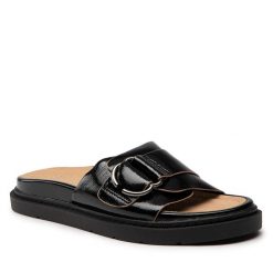 Klapki Bata. Czarne klapki Bata, bez wzorów, bez obcasa. Za 169.99 zł.
