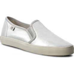 Tenisówki MARC O'POLO - 702 13943502 110 Silver. Szare trampki Marc O'Polo, bez wzorów, z gumy, bez zapięcia. W wyprzedaży za 199.00 zł.