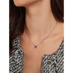 Naszyjnik Guess. Szare naszyjniki Guess, srebrne. Za 259.99 zł.